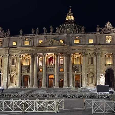 Vatican House 98 Rome Bagian luar foto